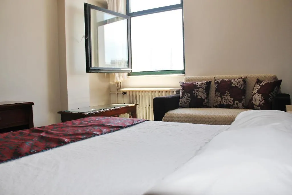 Esra Sultan Petrol Hotel Istanbul