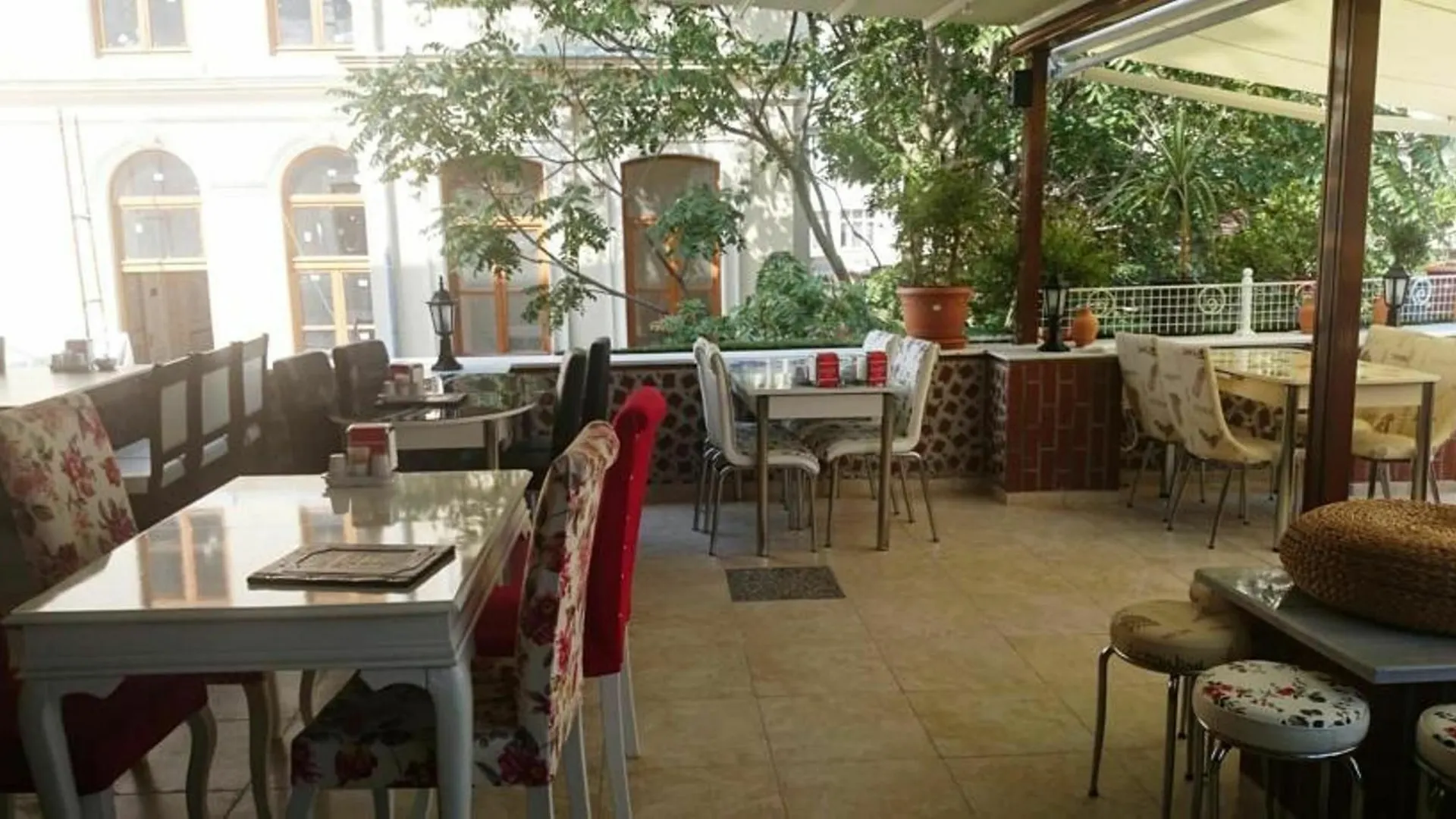Esra Sultan Petrol Hotel İstanbul