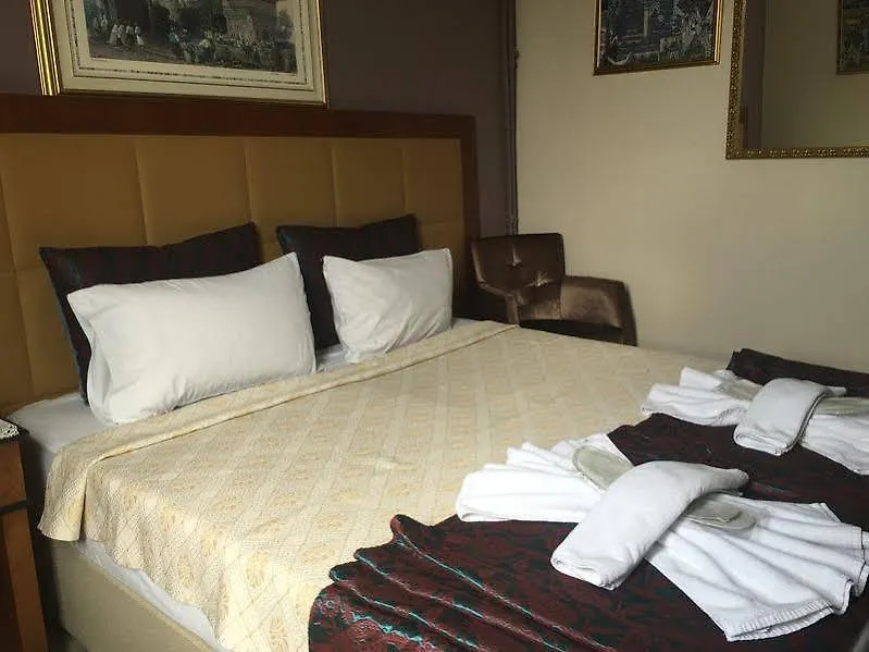 Esra Sultan Petrol Hotel İstanbul