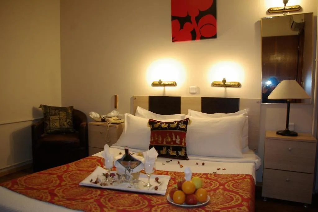 Esra Sultan Petrol Hotel Provincia di Provincia di Istanbul 3*,